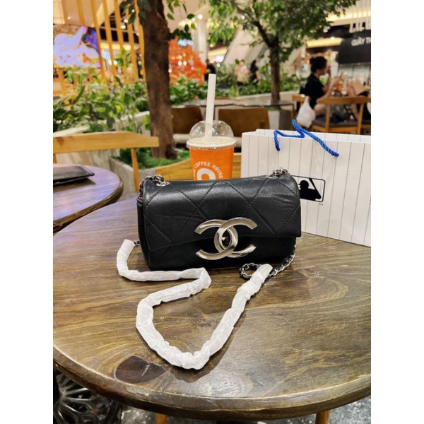 Túi Cha-nel logo bạc newww