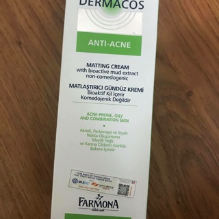 Kem dưỡng ẩm da dầu