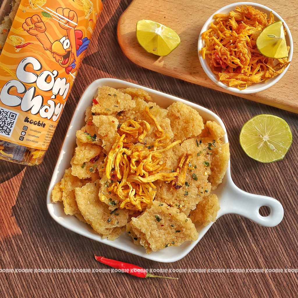Cơm cháy khô gà Koobie 300g, đồ ăn vặt ngon an toàn vệ sinh, giao hàng siêu tốc