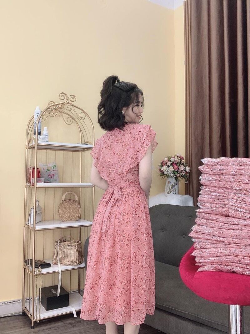 [Mã FAMARAL1 giảm 10K đơn 50K] Váy hoa hồng cánh tiên dáng dài xòe đai eo | BigBuy360 - bigbuy360.vn