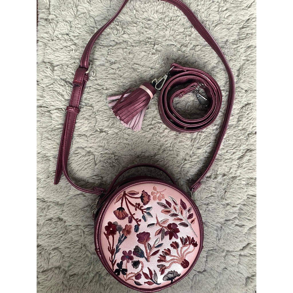 Pass túi lê khánh