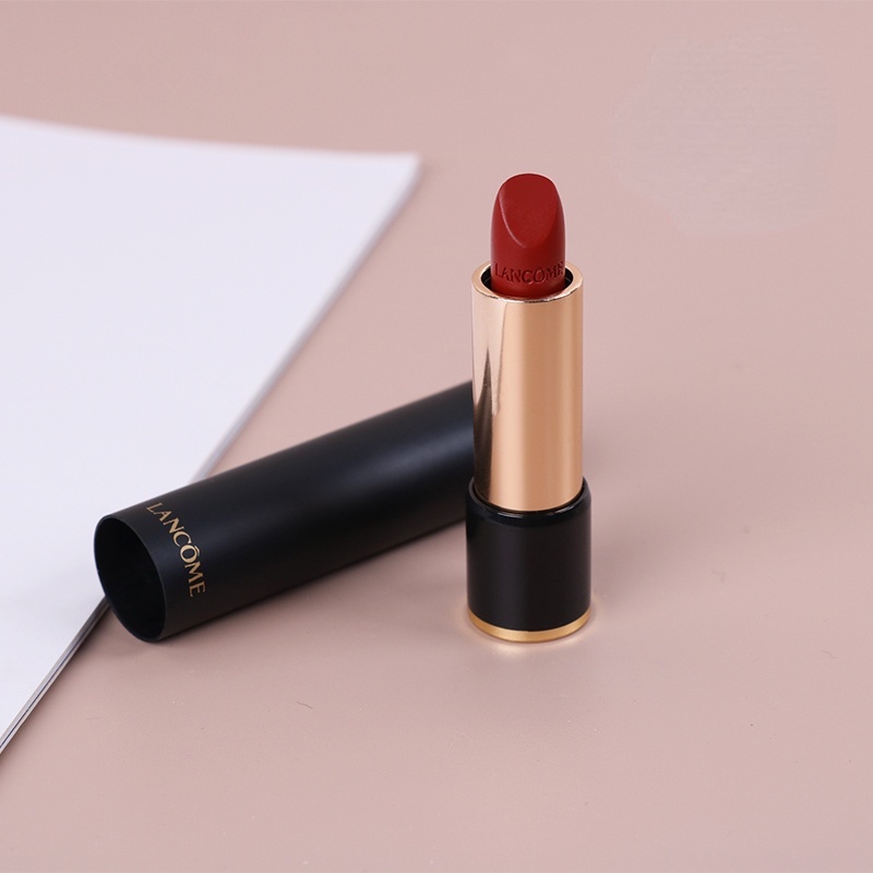 Son Dưỡng Môi Lancome 196 Màu Đen Cà Rốt Ống Trắng 1.6g