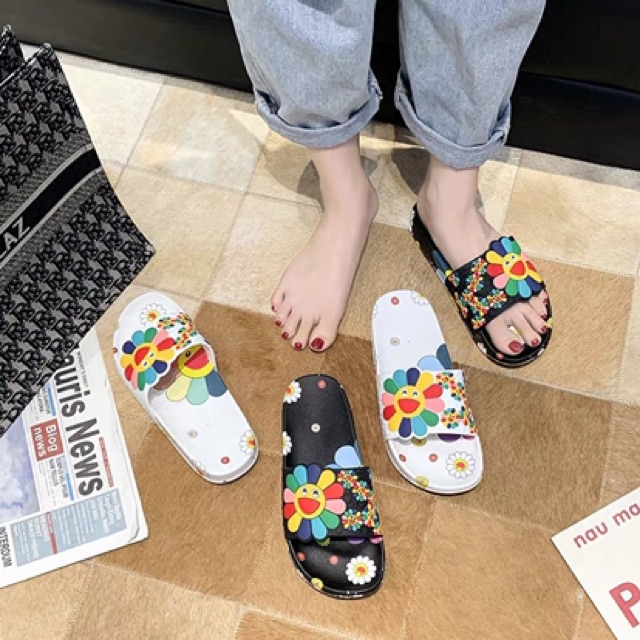Dép hoa mặt cười màu sắc rực rở | BigBuy360 - bigbuy360.vn
