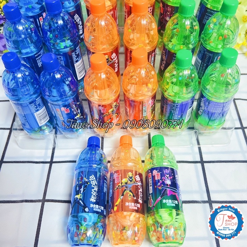 Một cây kẹo mút hình chai nước FengYi - Hongkong