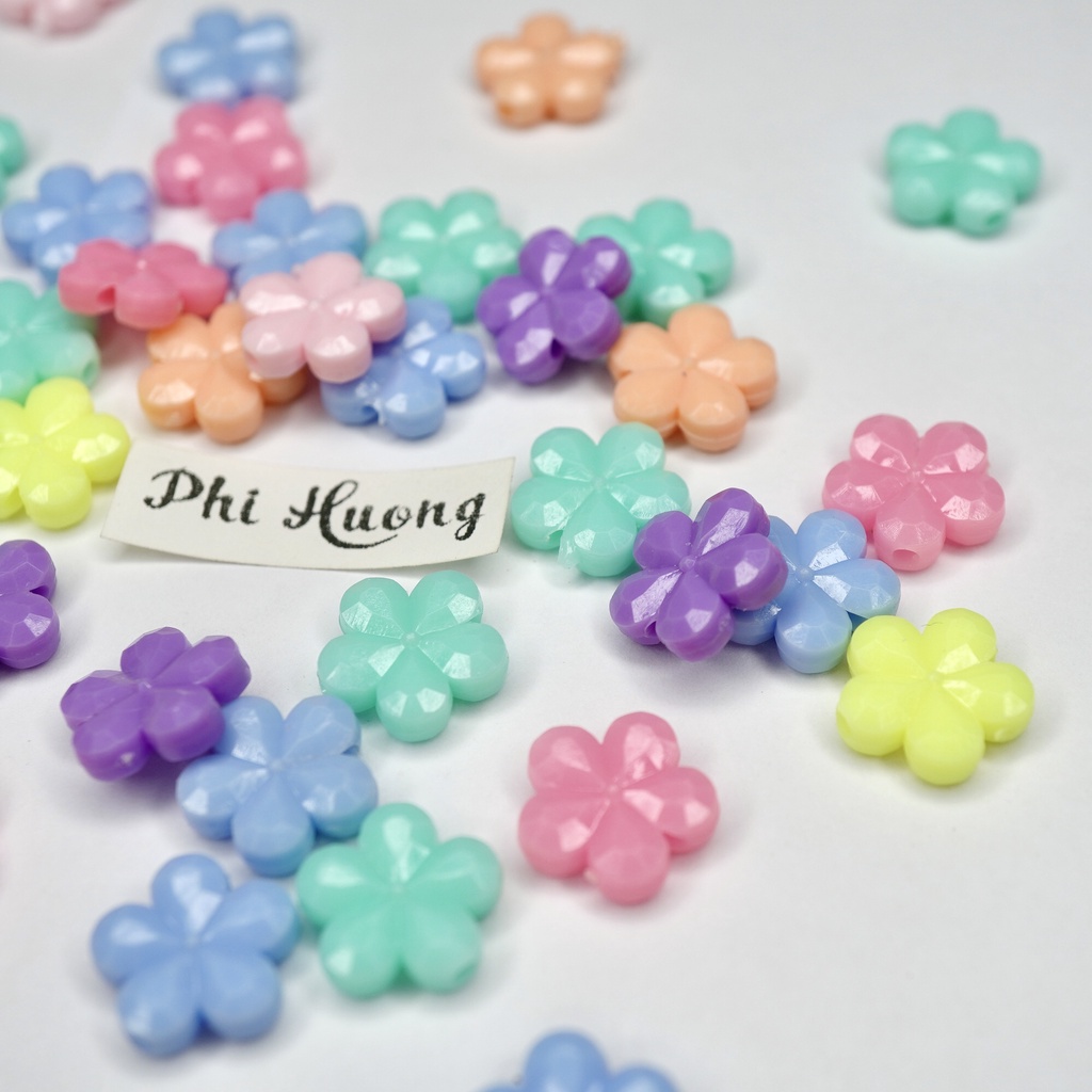 Gói 10g - 25g hạt cườm nhựa hình hoa, ngôi sao, trái tim, chữ, số xỏ vòng tay handmade