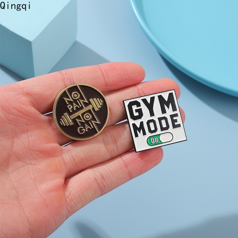 Ghim cài áo Miss Zoe khắc chữ sáng tạo thời trang