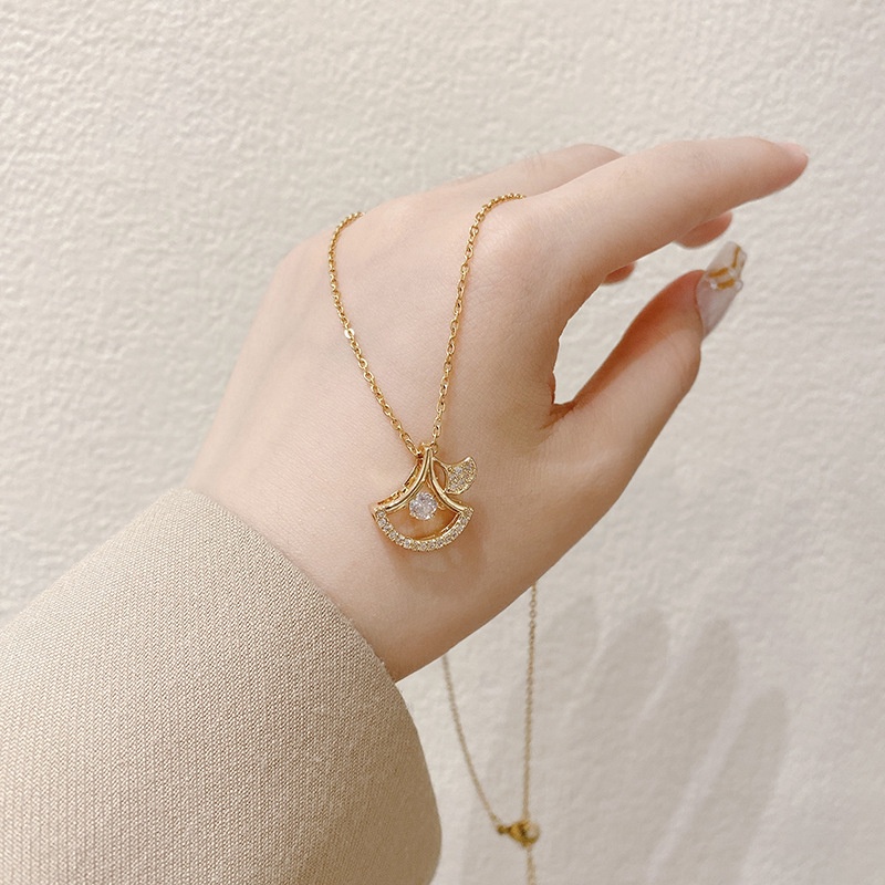 Dây chuyền nữ titan mặt đá chuyển động độc đáo thiết kế thời trang thanh lịch mẫu mới 2022