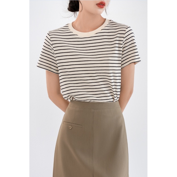 Thời trang nữ Hàn Quốc áo thun tay ngắn cổ thuyền và họa tiết rời đa năng sọc dễ thương trên cùng