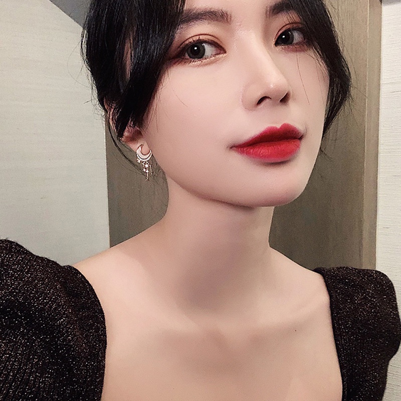 Bông tai hình trăng sao phối tua rua thời trang phong cách Hàn Quốc