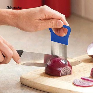 Dụng cụ hỗ trợ cắt hành tiện lợi