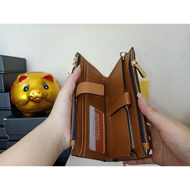 Ví cầm tay MK da xước