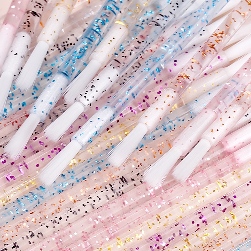 50 trên 100 bàn chải môi bằng nylon sử dụng một bàn chải pha lê nhỏ