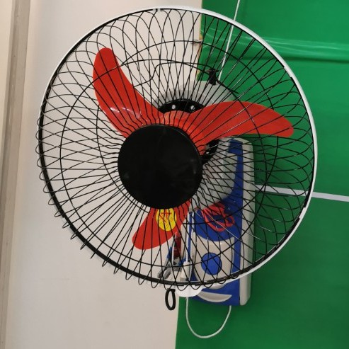 Quạt treo tường kẹp bình ắc quy 12V -  B3 | BigBuy360 - bigbuy360.vn