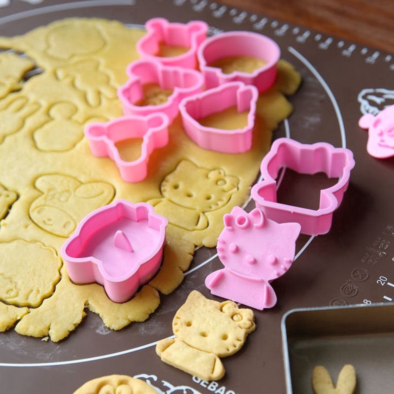 Set 2 Khuôn Làm Bánh Quy Hình Mèo Hello Kitty 3d Dễ Thương