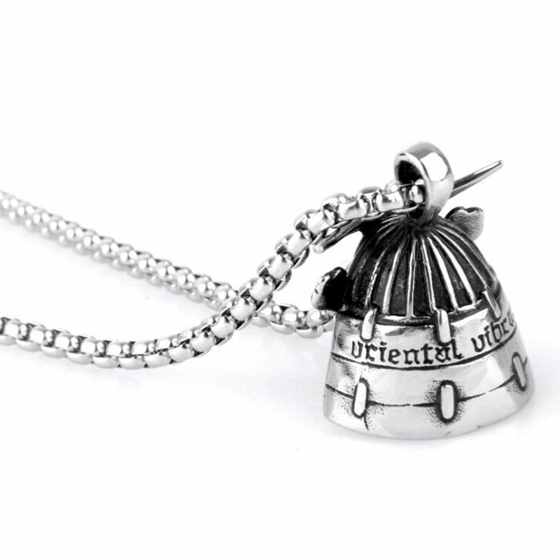 Liontin Bentuk Tengkorak Gothic Bahan Stainless Steel Gaya Punk Gothic untuk Pria