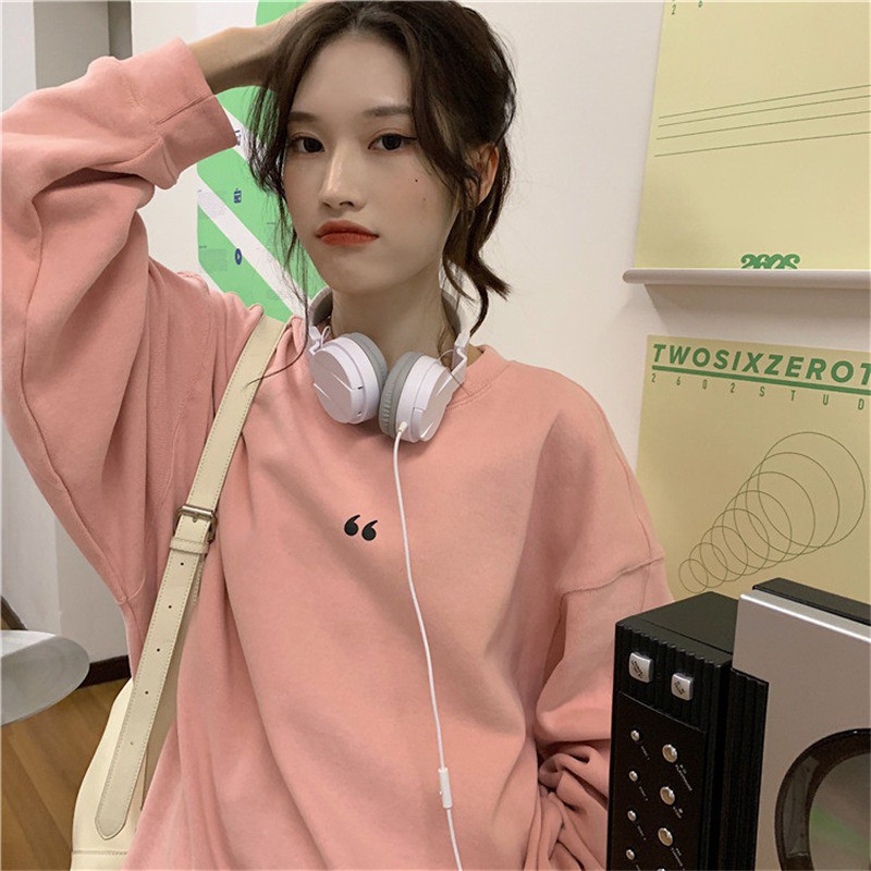 LEEVA - Áo sweater trơn nữ phối kí tự vải nỉ bông mềm A182