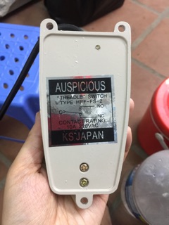 Công tắc bàn đạp