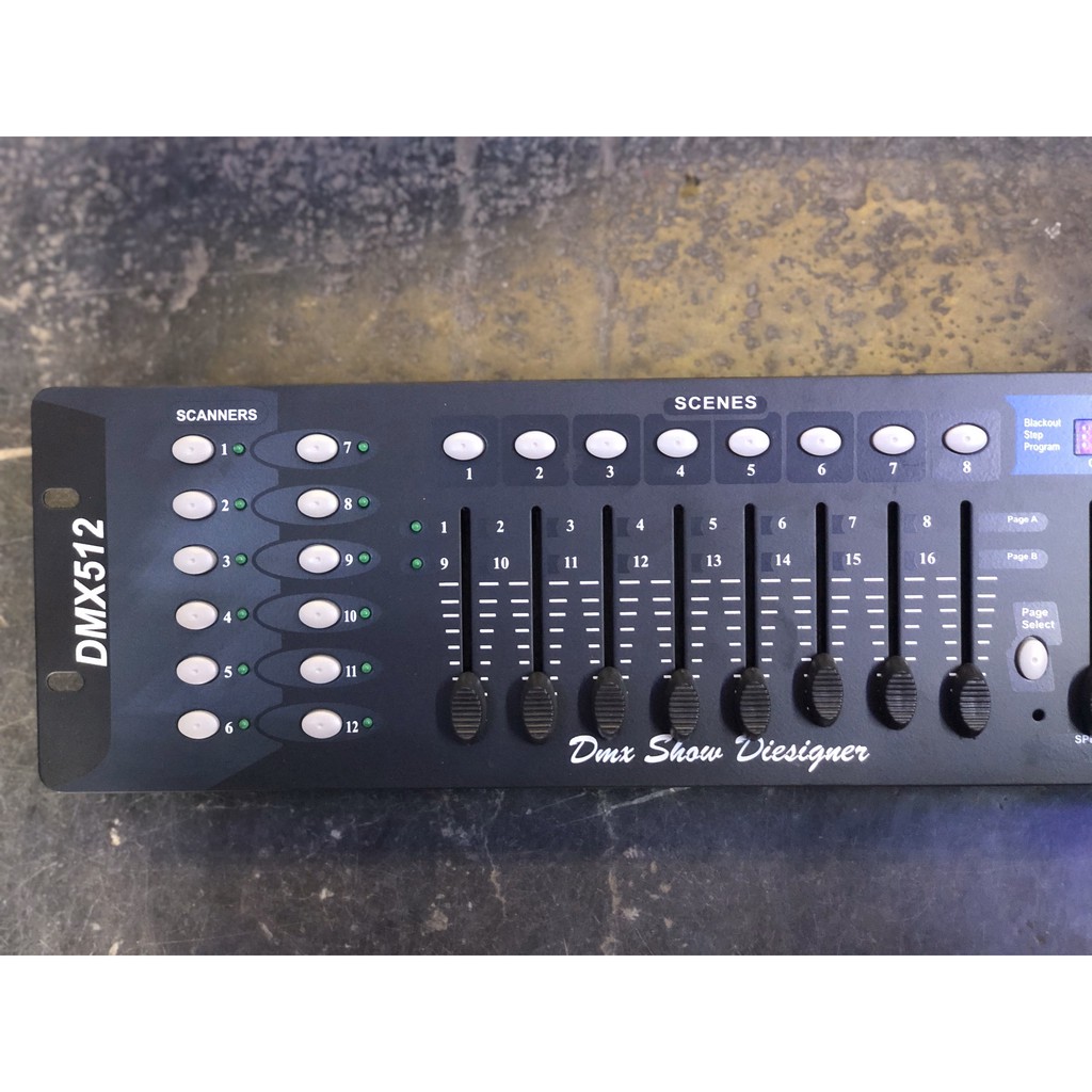 Bàn Điều Khiển Ánh Sáng DMX 512