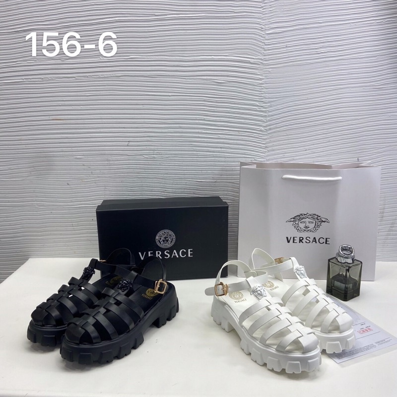 Sandal giọ