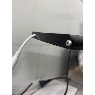 Bịt đầu máng W106 ( kèm ốc )