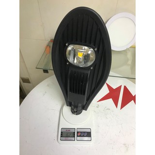 Đèn đường led 50w kiểu chiếc lá ( công suất đủ)