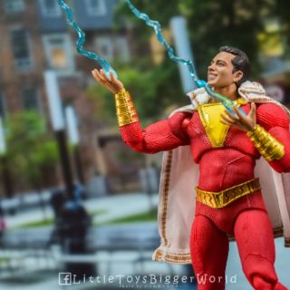 Mô hình Mafex Shazam