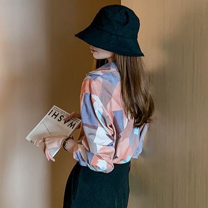 Áo sơ mi tay dài dáng rộng họa tiết hình học phong cách Hong Kong cổ điển thời trang mùa xuân  mới dành cho nữ