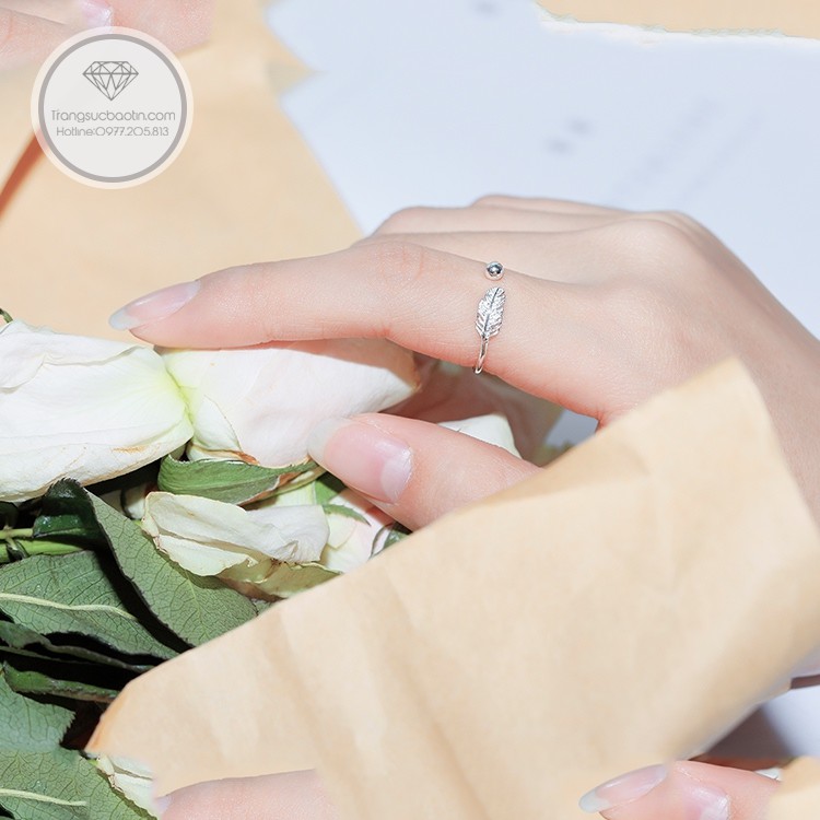 NHẪN LÔNG VŨ BẠC TA