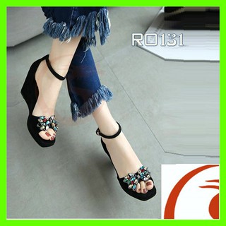 Giày sandal đế bằng nữ 10cm màu đen da nhung hàng hiệu rosata ro131