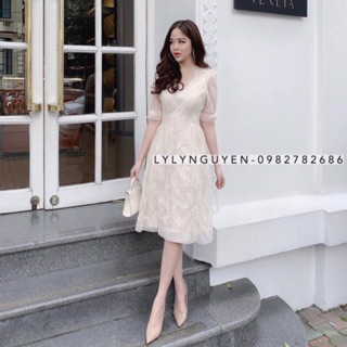 Váy ren cao cấp kèm ảnh chụp thật