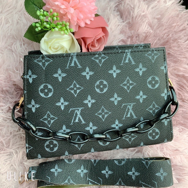 [Mã FAMAYWA2 giảm 10K đơn 50K] Túi đeo chéo hình hộp phối xích sang trọng màu xanh - Túi đeo chéo Lv giá rẻ | BigBuy360 - bigbuy360.vn