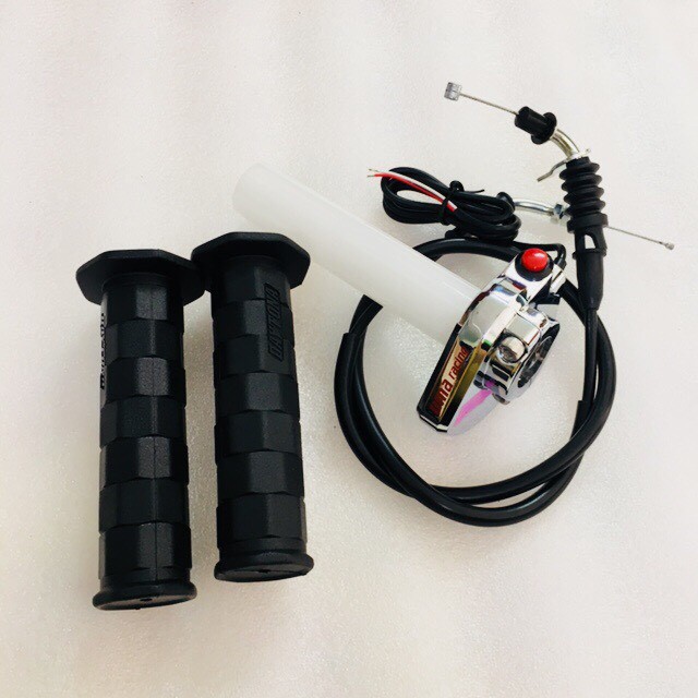 BAO TAY DAYTONA V1 và CÙM TĂNG TỐC UMA CÓ DÂY TEM CÔNG TY