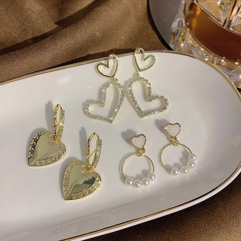 Khuyên Tai Nữ Hình Trái Tim Thời Trang Hàn Quốc Xinh Xắn