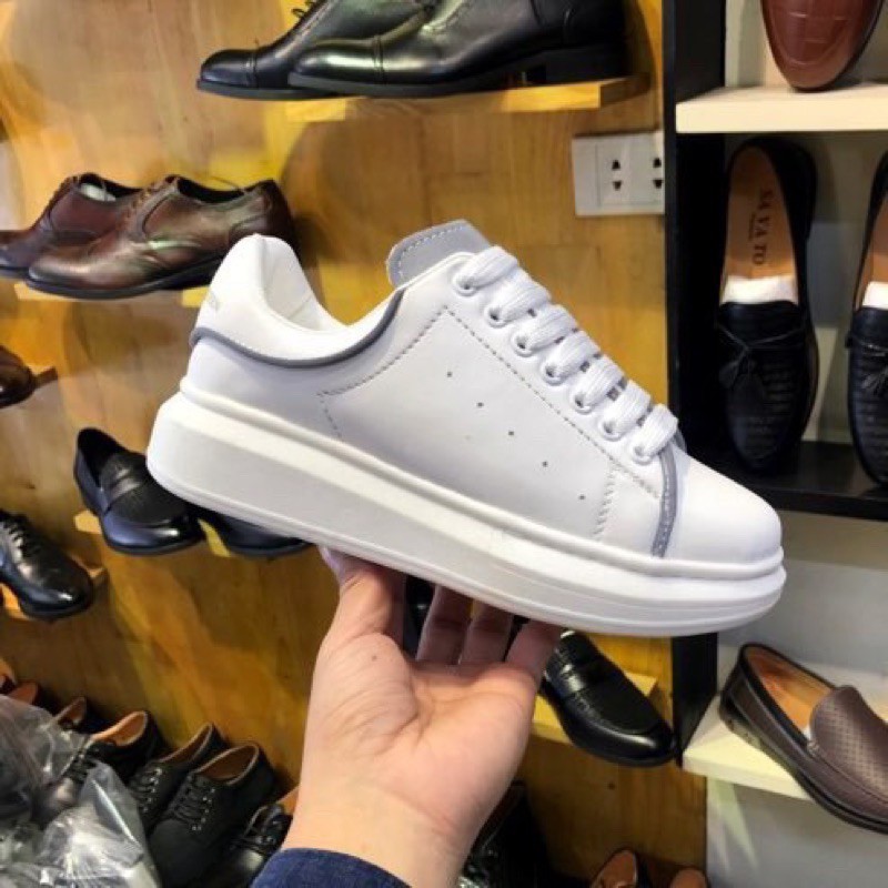 [SALE] Giày MCQUEEN Phản quang, Hoa Cúc, Gót Đen full sz (36-43) | BigBuy360 - bigbuy360.vn