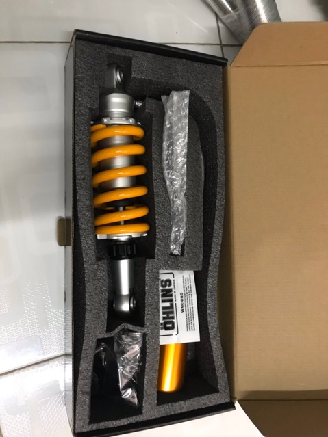 Phuộc Ohlins hàng cao cấp cho raider và satria nha anh em. Gắn như zin