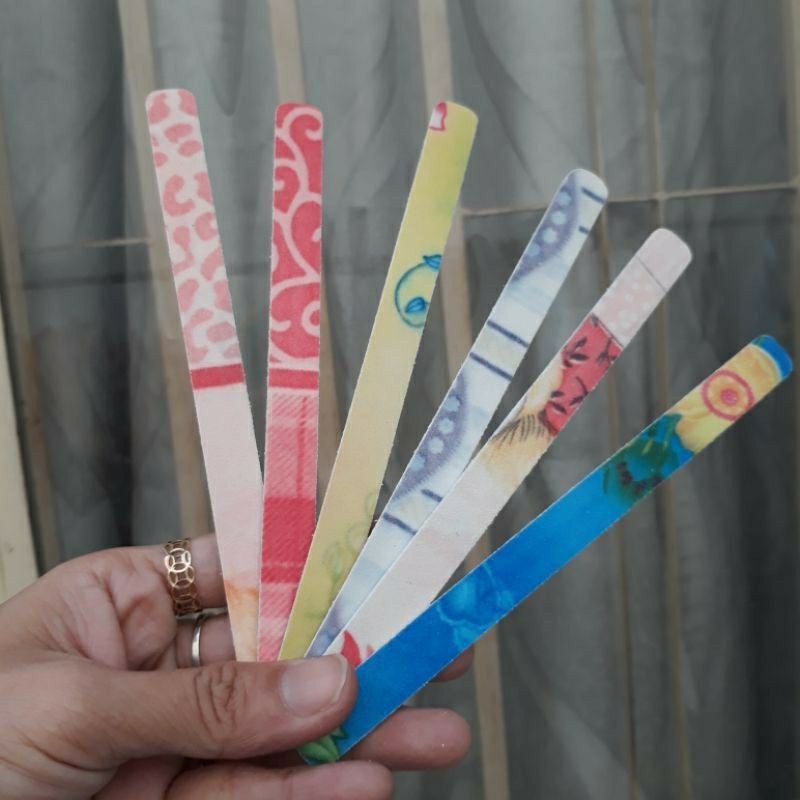 Dũa móng in hoa loại ngắn 14cm