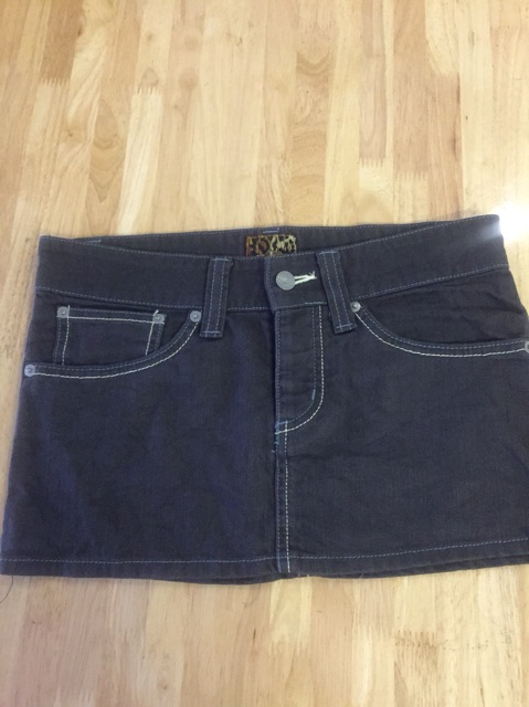 Chân váy jean hàng hiệu