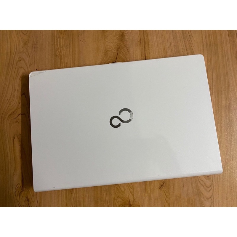 Laptop fujitsu SH75 Core i5-4300U, 8gb Ram, 256gb SSD, 13.3inch 2K HD