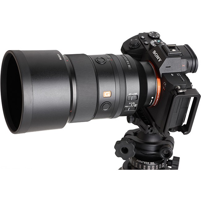Ống kính Sony FE 135mm f/1.8 GM