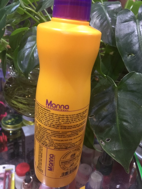 Xịt dưỡng tóc manna