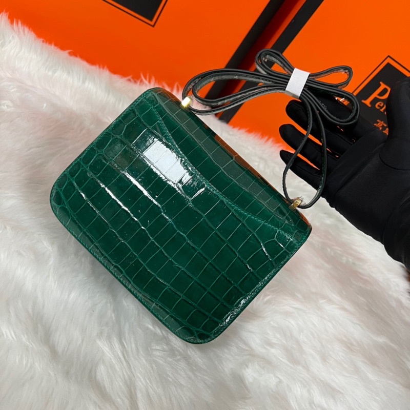 Túi đeo chéo nữ thương hiệu Hermes HM Constance 19 màu xanh ngọc bích chất liệu da cá sấu khâu tay