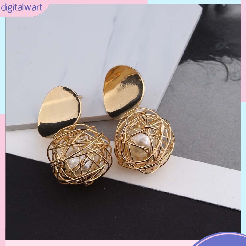 Đôi bông tai hợp kim họa tiết bóng tròn có hạt ngọc trai kiểu dáng cá tính cho nữ