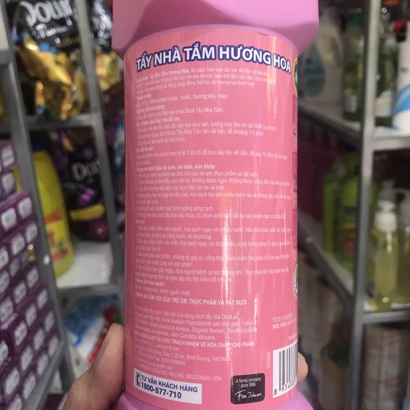 Nước tẩy nhà tắm Duck hương hoa 900ml