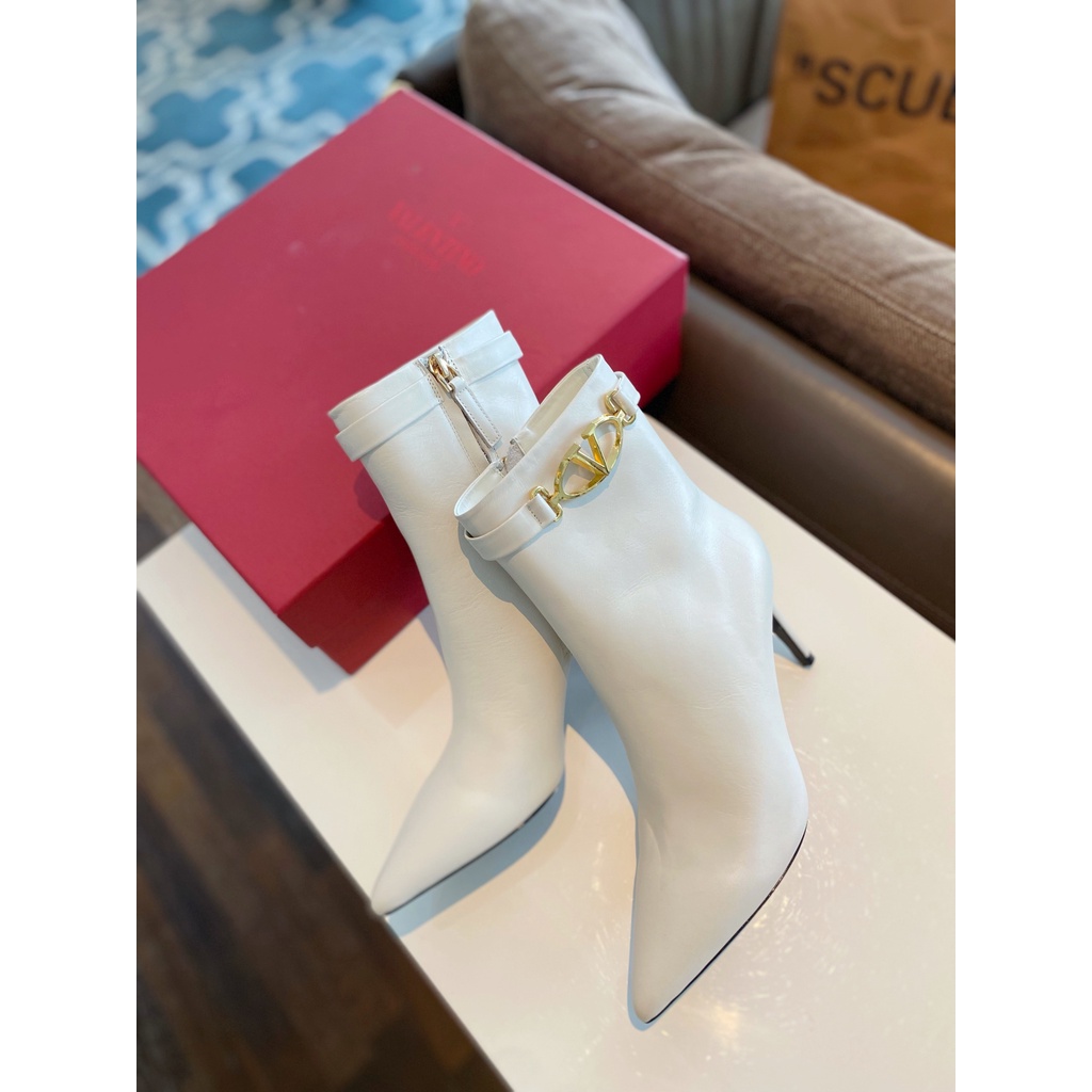Boot nữ da thật thời trang cao cấp Valentino thiết kế phong cách sang trọng, đẳng cấp