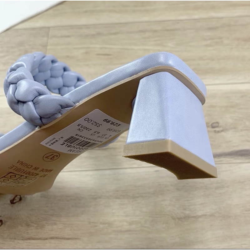 Giầy đan đế vuông