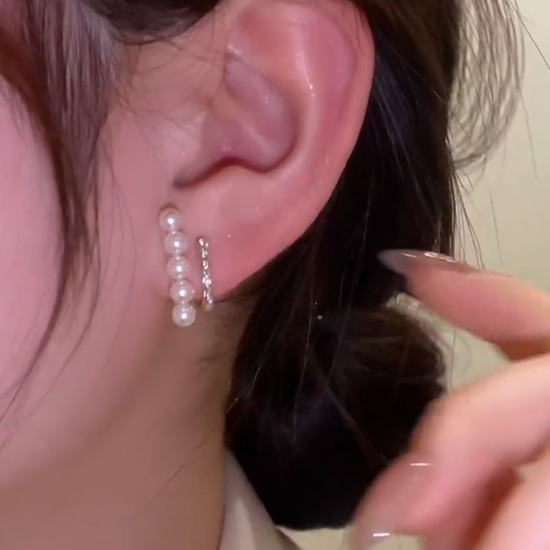 Khuyên Tai Chữ U Đính Hạt Ngọc Trai Phong Cách Hàn Quốc