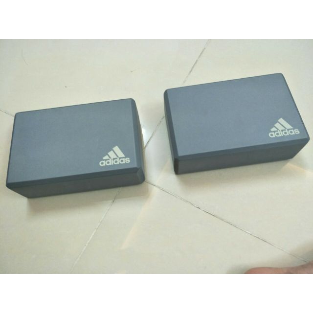 Gạch yoga adidas giá cho 1sản phẩm