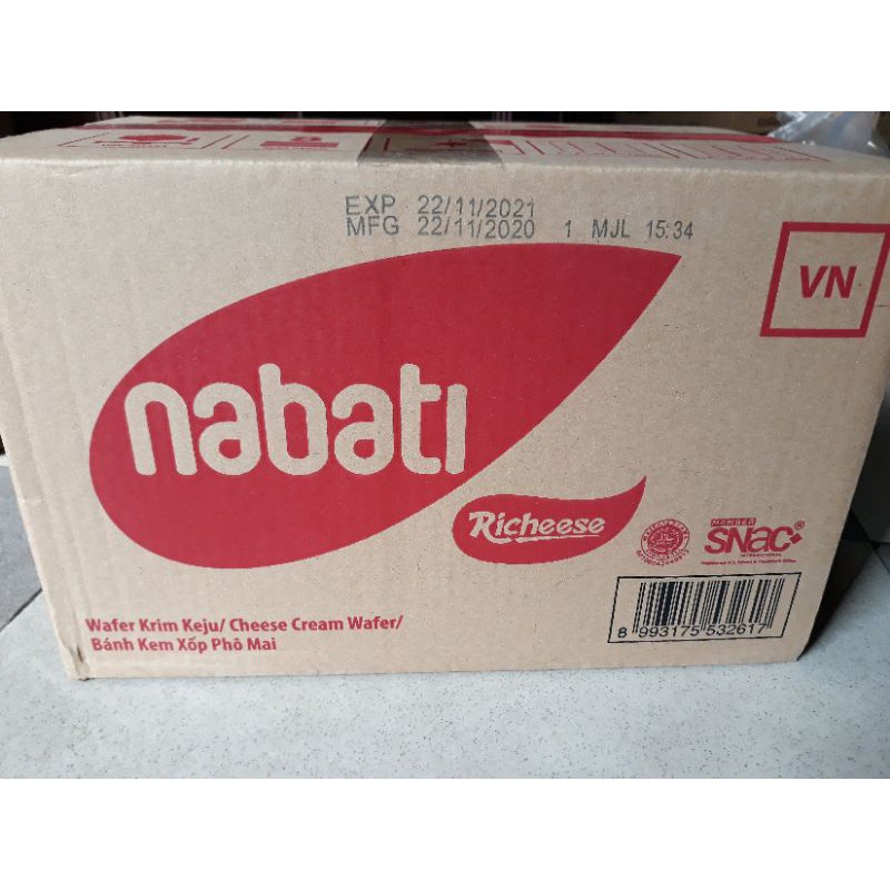 1 thùng  bánh kem xốp phô mai NABATI  lớn