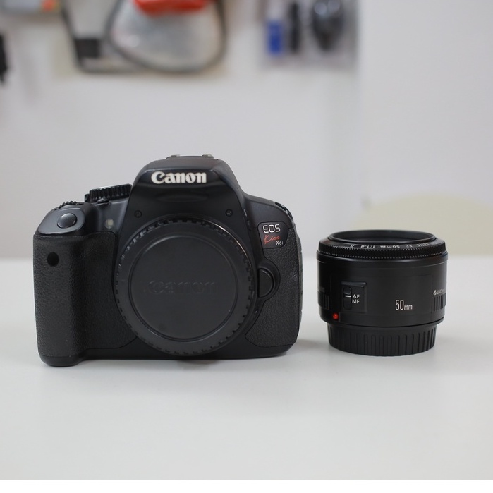 Máy ảnh Canon EOS 650D /Kiss X6i và ống kính Canon 18-55mm f/3.5-5.6 IS II
