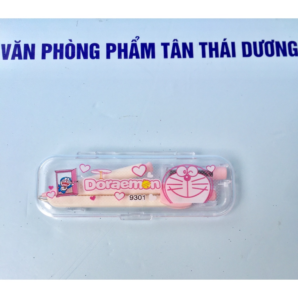 COMPA CHÌ KIM BẤM DORAEMON 9301 - 2 MÀU - DỄ THƯƠNG